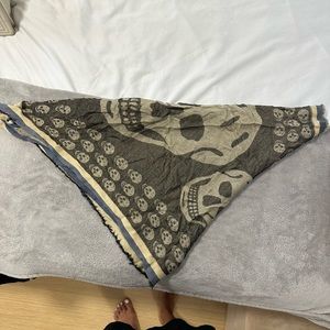Alexander McQueen scarf